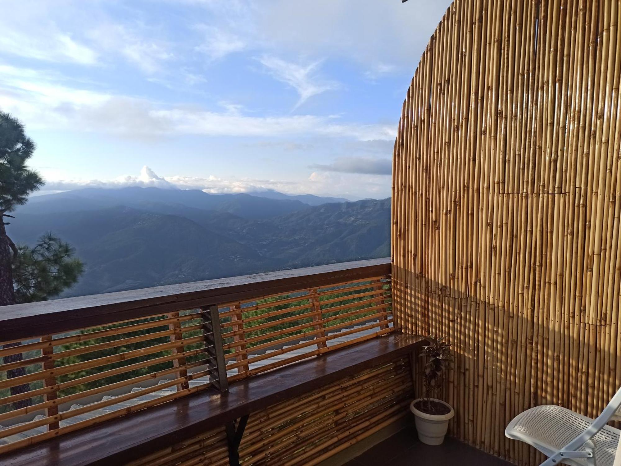 Himalayan Hobbit House Hotel Almora Exterior photo